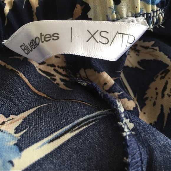 Bluenotes Floral Shorts - Picture 3 of 3